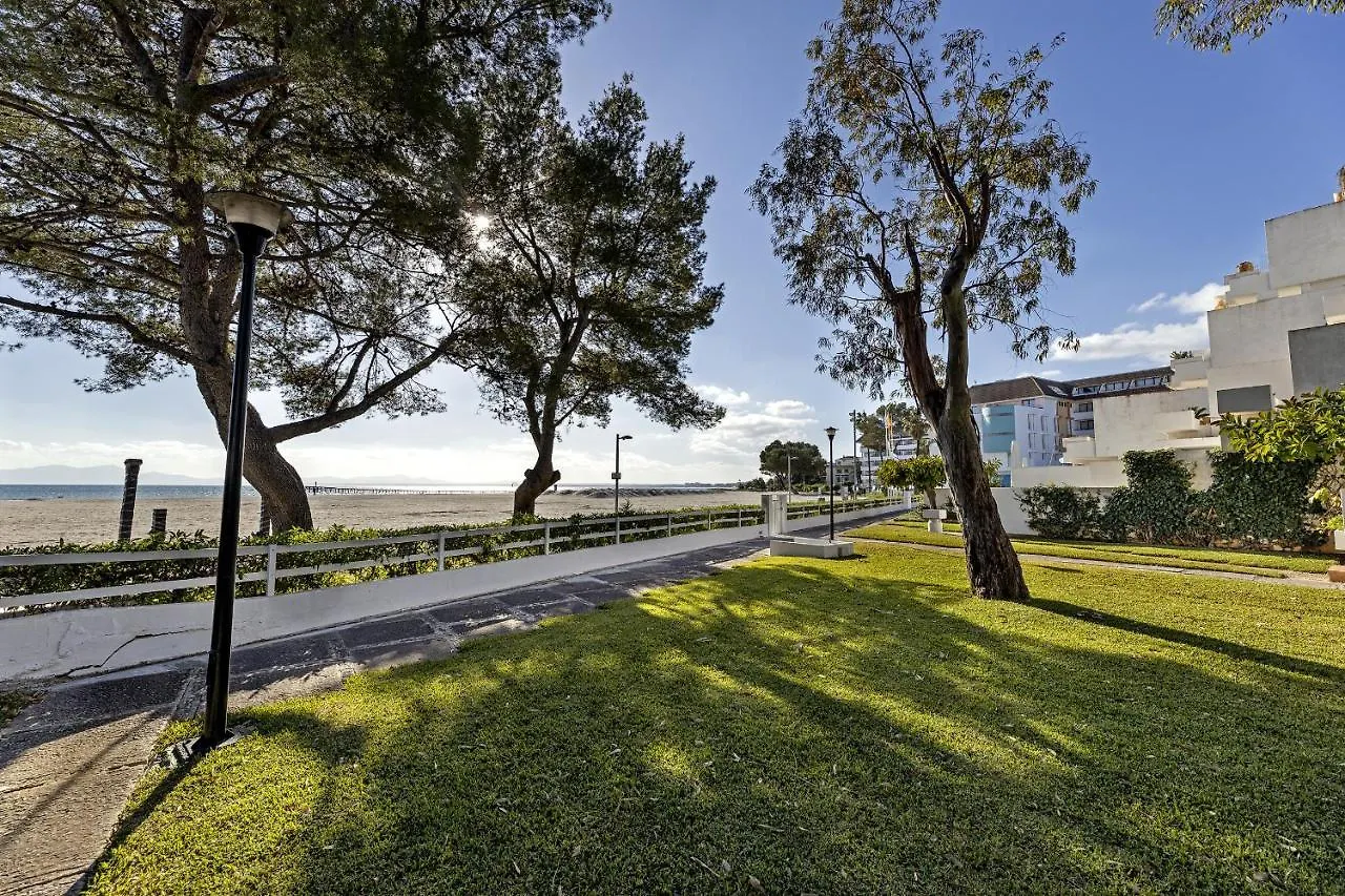 Beachfront Apartment In Alcudia Beach Cb 3 0*, الكوذيا إسبانيا
